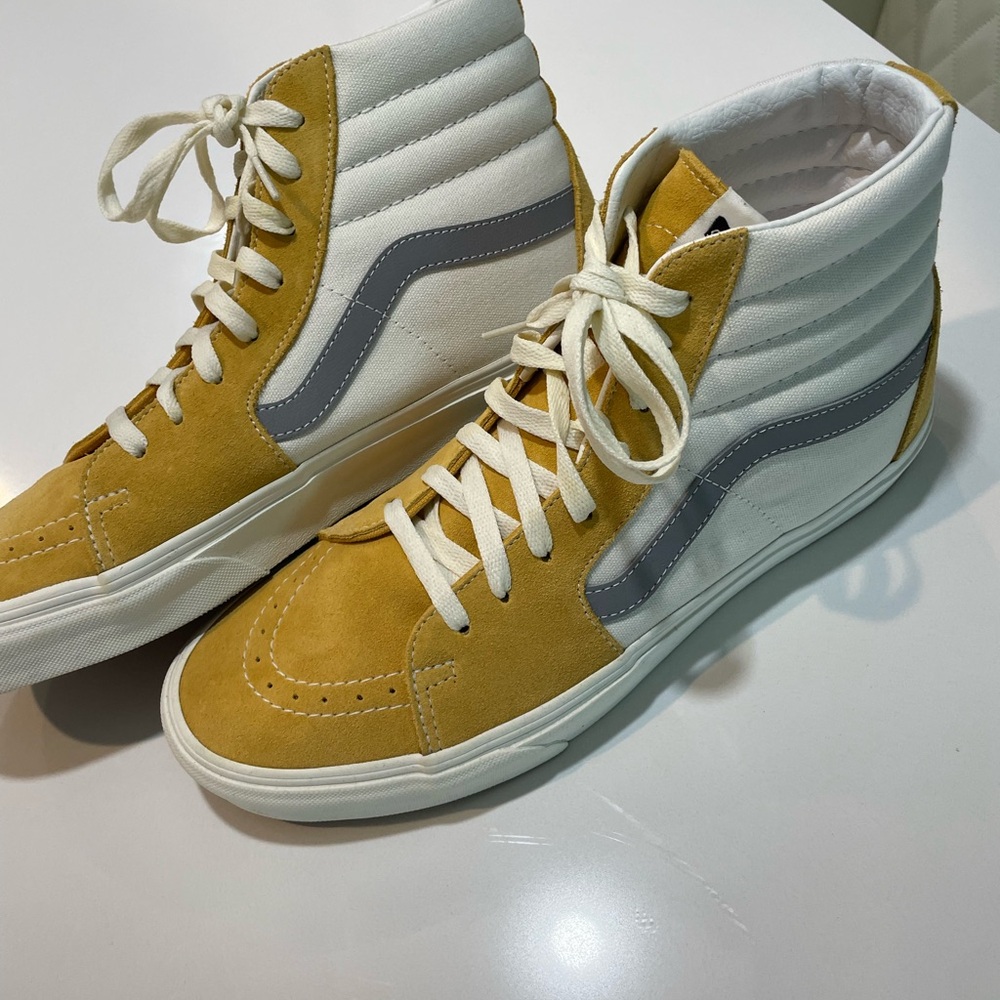 Vans Men's High-Top Sneakers - Mustard and White
